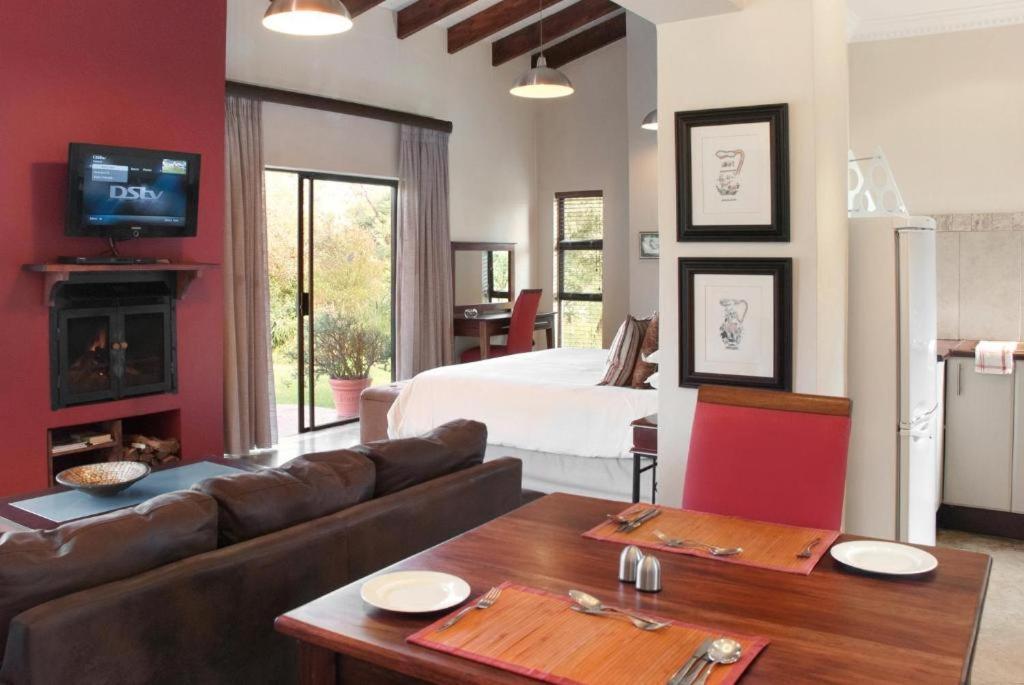 Ama Casa Cottages Champagne Valley エクステリア 写真